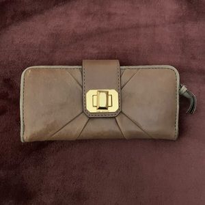 Tan women’s wallet -juicy couture